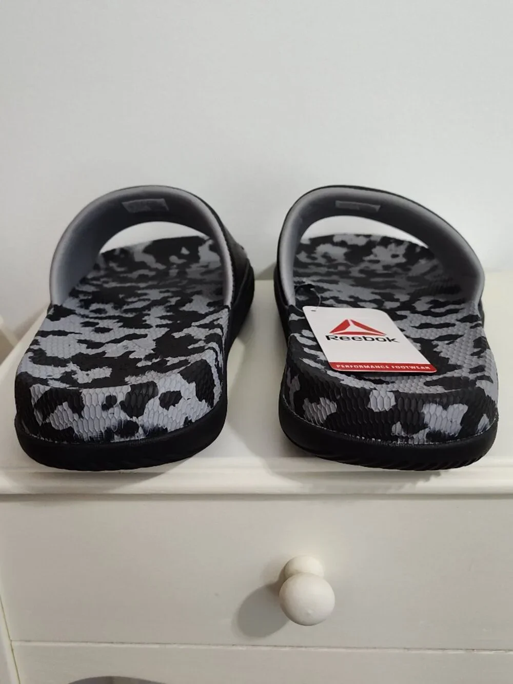 Reebok Delta Vital men's black & gray camo slide sandals, NWTs, size 10
